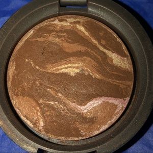 Laura Geller Bronzer in Medium